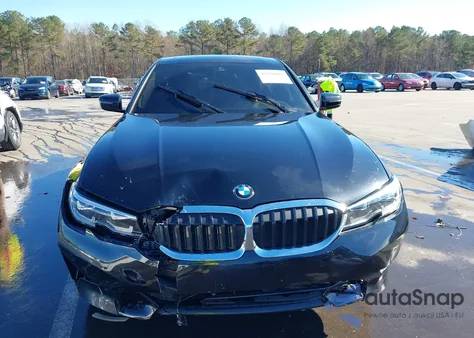 2022 BMW 330I xDrive z USA, uszkodzony, nr VIN 3MW5R7J09N8C42007